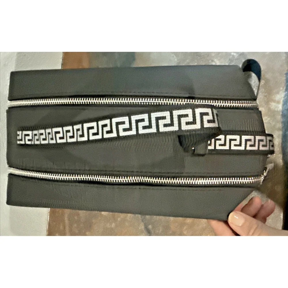 NWOT Versace Parfums Black Double Zip Toiletry Travel Bag Greek Key Strap